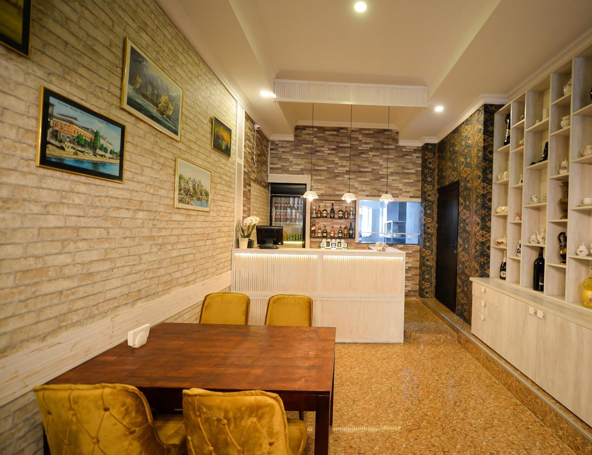 Aura Boutique Hotel Μπατούμι Εξωτερικό φωτογραφία