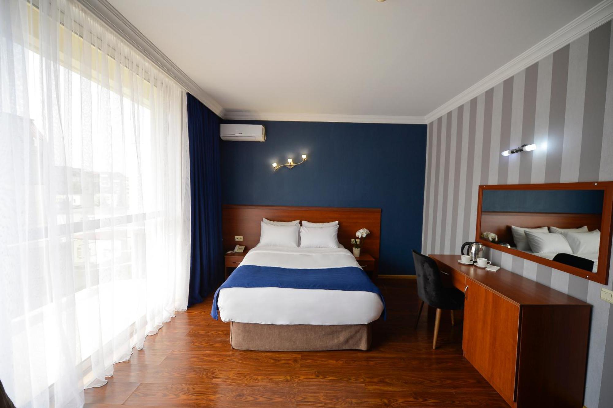 Aura Boutique Hotel Μπατούμι Εξωτερικό φωτογραφία